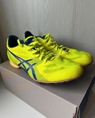 Scarpe da corsa chiodate