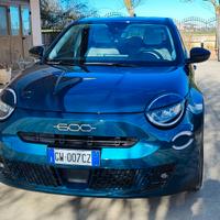 Fiat 600e La Prima - 100% ELETTRICA Full Optional