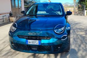 Fiat 600e La Prima - 100% ELETTRICA Full Optional
