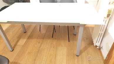 Tavolo da salotto/cucina