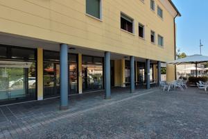 Negozio 3 vetrine Salzano Centro