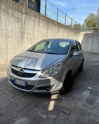 Opel Corsa D Cosmo 1.2 Benzina Neopatentati