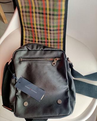 BORSELLO TOMMY HILFIGER NUOVO MAI USATO