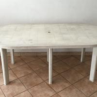 Tavolo da giardino