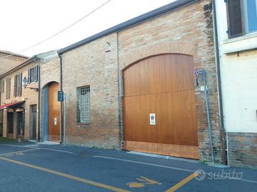 Ferrara - Magazzino/Deposito in zona centrale