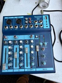 Mixer audio con effetti vocali