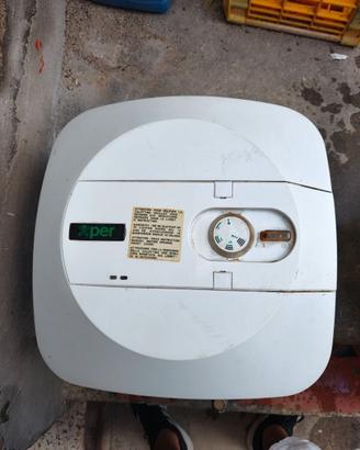 Scaldabagno elettrico 10 litri 