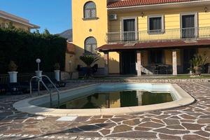 Villa panoramica vista mare con piscina