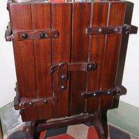 Mobiletto metà secolo scorso di piccole dimensioni