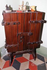 Mobiletto metà secolo scorso di piccole dimensioni