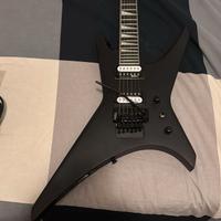 Jackson Warrior JS32 – Perfetta, pronta a suonare