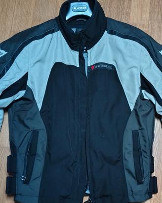 giubbotto Dainese e 2 caschi