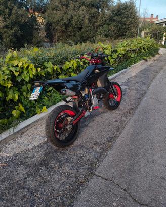 Husqvarna Sm 125 Trattabile