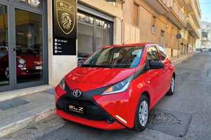 Toyota Aygo 1.0 VVT-i 69 CV 5 porte x-cool TSS
