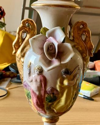 Vaso in ceramica Capodimonte vintage