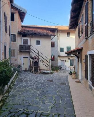 Casa indipendente di 166 m² con 4 locali e box aut