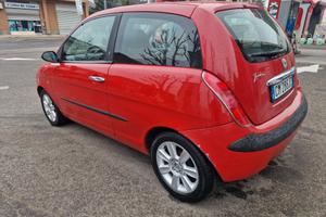 Lancia Ypsilon 1.4 16V Platino