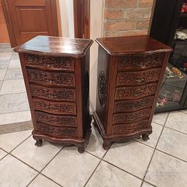 coppia mobili con cassetti in legno 