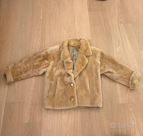 Pelliccia vera di montone beige