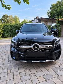 MERCEDENS BENZ GLB 200 d 4MATIC PREMIUM  AMG LINE
