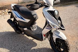 Scooter Sym Crox 125