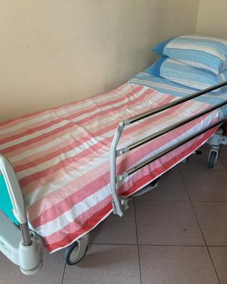 Letto mobile ospedaliero
