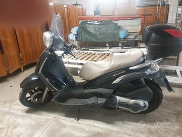 Beverly Piaggio 400