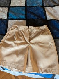 Pantaloncini in pelle donna