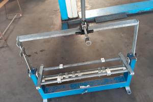 Cavalletto per allestire testate