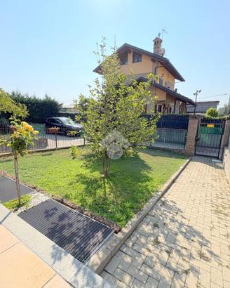 VILLA SINGOLA A SAN MAURIZIO CANAVESE