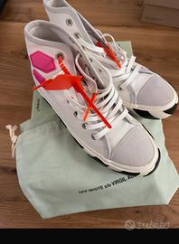 Off-white c/o Virgil Abloh