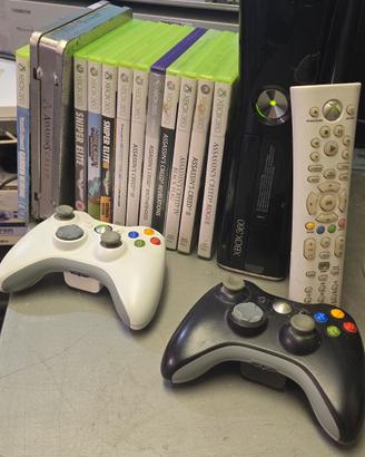 Xbox 360 Slim 256GB - 2 Joypad + Volante + Varie
