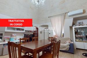 Spaziosa casa singola, con terrazza, lavanderia e
