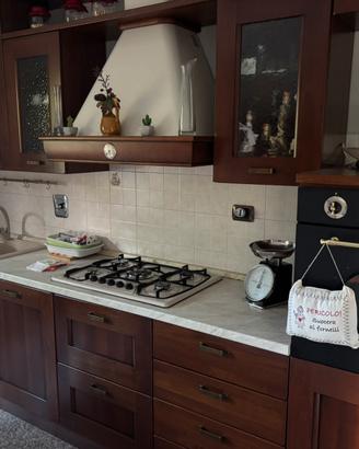 Cucina in legno massello