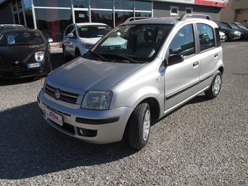 FIAT Panda 1.2 8v - 5 POSTI - OK NEOPATENTATI -