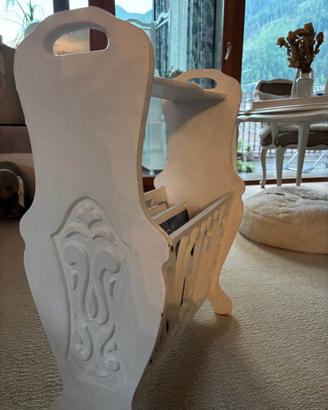 Portariviste in stile shabby chic