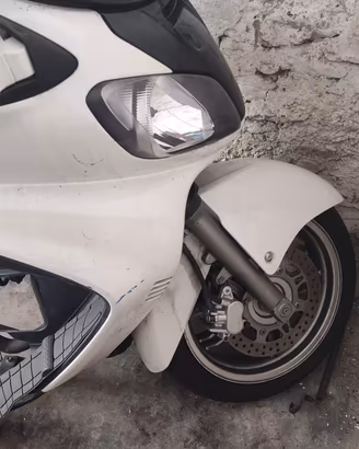 Suzuki. burgman 650