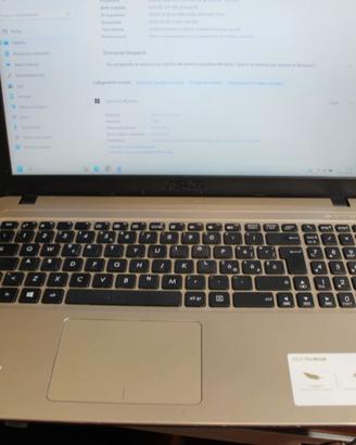 computer ASUS  vivobook disco SSD 250 W.11