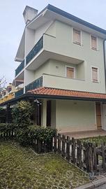 Appartamento in villette a schiera tricamere