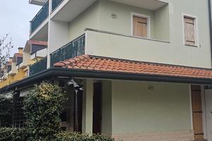 Appartamento in villette a schiera tricamere