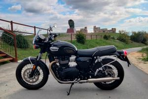 Bonneville T100- 2022