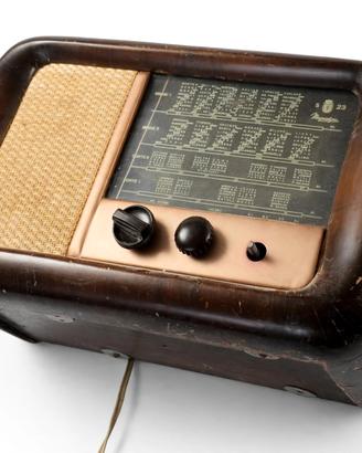 Radio d'epoca Magnadyne S23 anni '50