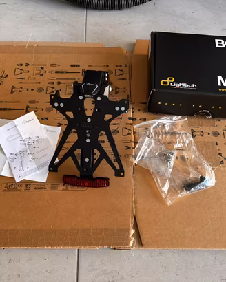 Portatarga regolabile Lightech Ktm Duke 1390 e 990