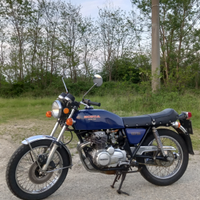 Honda 400 Four SS. conservata