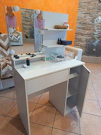 Scrivania Trucco