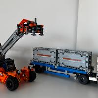 LEGO Technic 42062: Trasportatore di Container