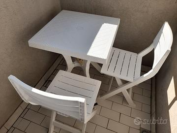 Tavolino con sedie bianco