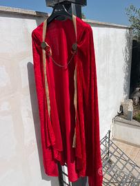 Mantello rosso - Velluto - Rifiniture oro - 117 cm