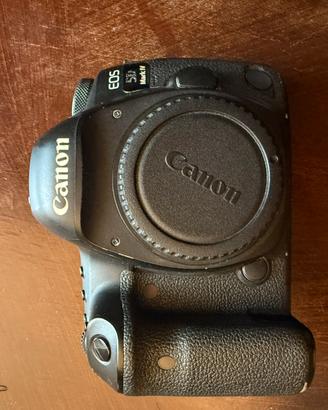 Canon EOS Mark IV D5