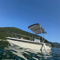 Barca a motore e CARRELLO